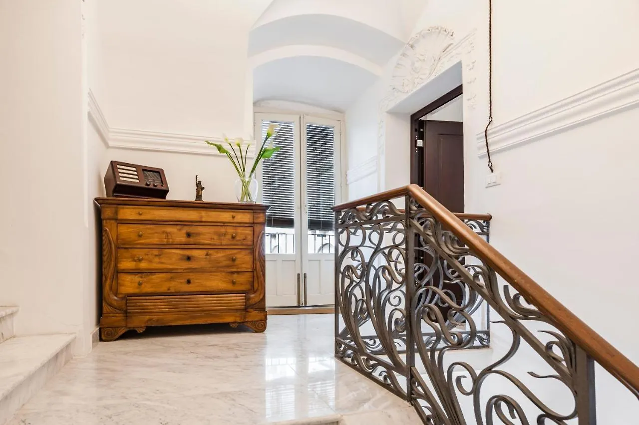 La Suite Di Piazza Dell'Universita Catania 0*,